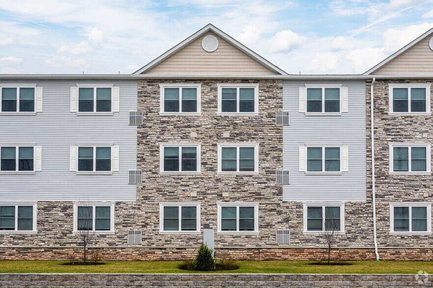 More Photos Of 1025 Raritan Rd, Clark Apartments For Sale