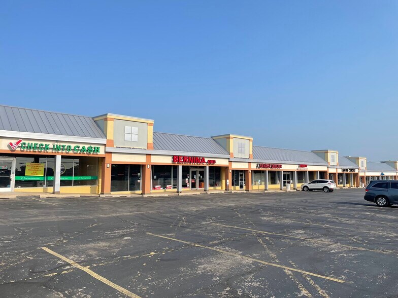 More Photos Of 6807-7013 N May Ave, Oklahoma City Unknown For Lease