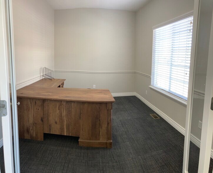 More Photos Of 64 Red Pine dr, Alpine Office For Lease