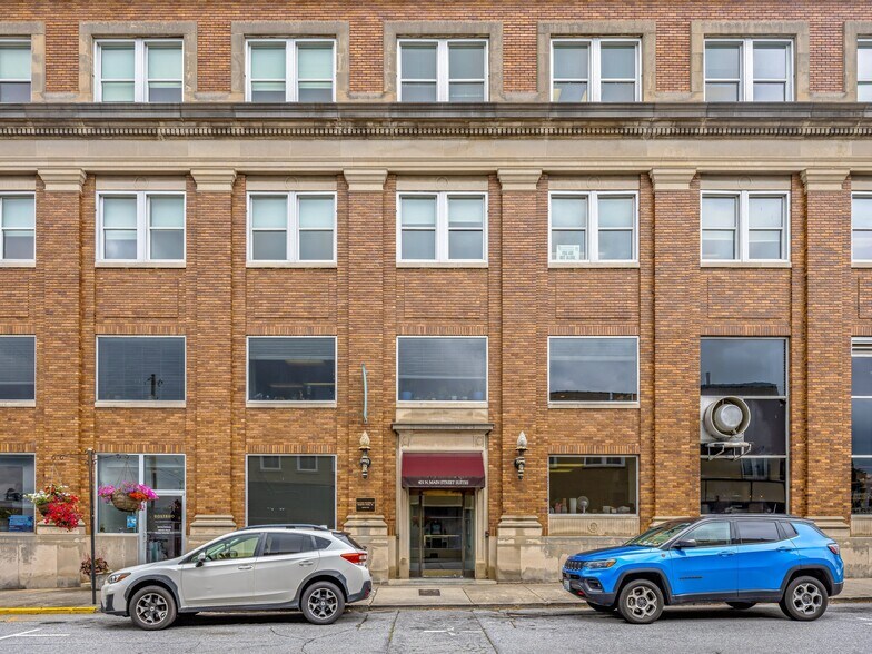 More Photos Of 401 N Main St, Hendersonville Storefront Retail Office For Sale