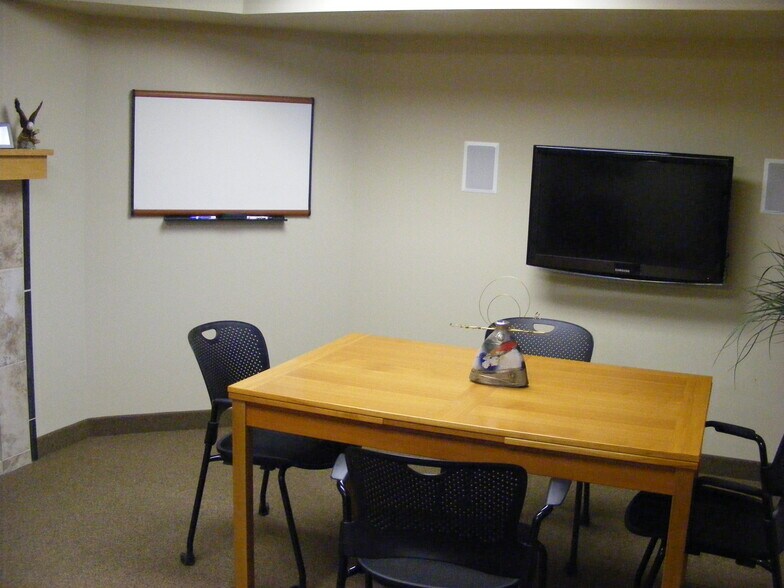 More Photos Of 1700 Niagara Ln, Plymouth Office Residential For Lease