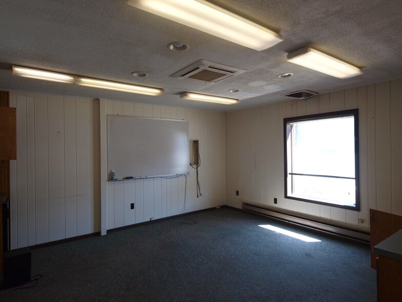 More Photos Of 310 State St, Saint Marys Warehouse For Sale