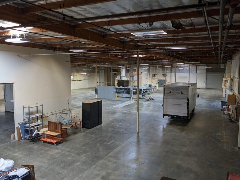 More Photos Of 351 Demeter St, East Palo Alto Warehouse For Lease