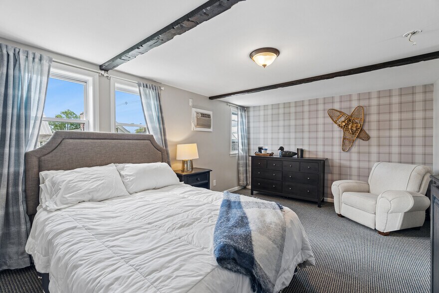 More Photos Of 157 Main St, Belgrade Hospitality For Sale