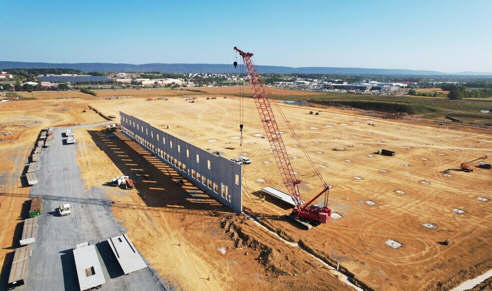 More Photos Of Silver Spring Route 11-Building 1, Mechanicsburg Unknown For Lease