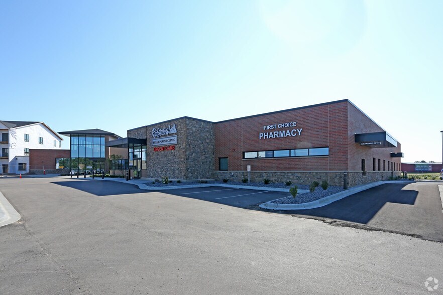 More Photos Of 165 Commerce Dr E, Belle Plaine General Retail For Lease