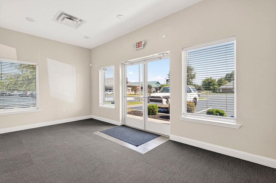More Photos Of 122 Canal St, Pooler Medical For Lease
