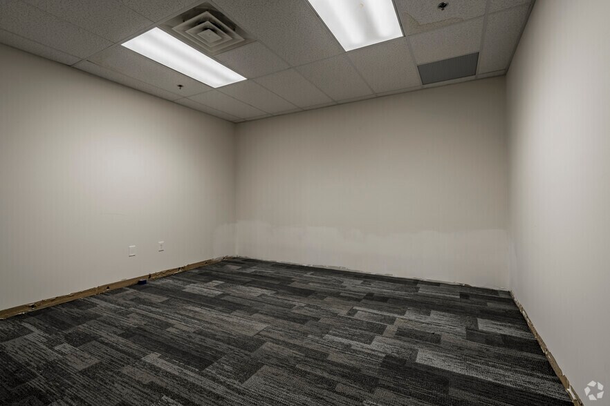 More Photos Of 8161 Executive Ct, Lansing Medical For Lease