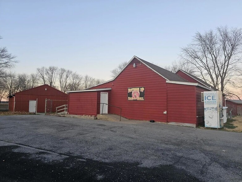 Primary Photo Of 3683 Neunert Rd, Jacob Restaurant For Sale