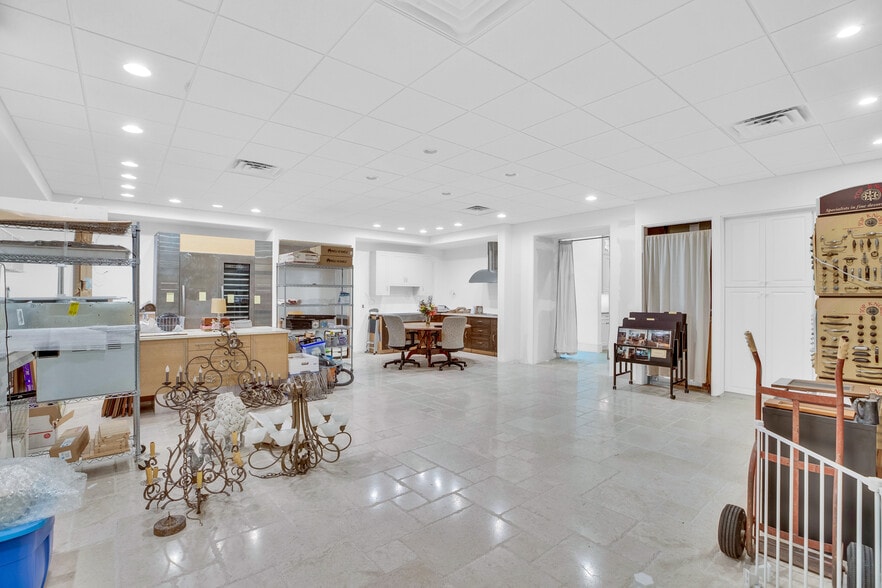 More Photos Of 2216 US 1, Vero Beach General Retail For Sale