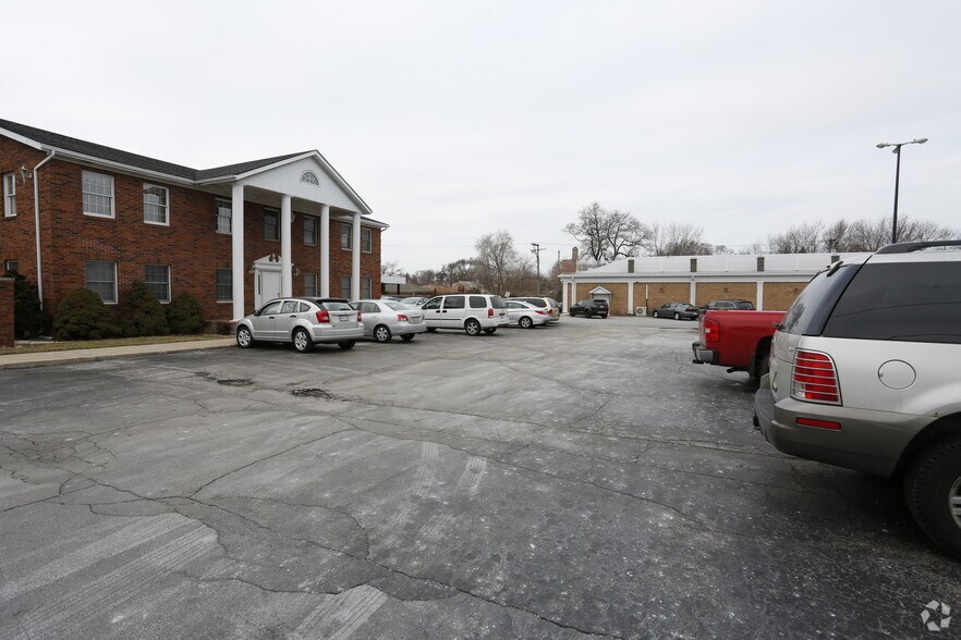 More Photos Of 131 Ridge Rd, Munster Office For Lease