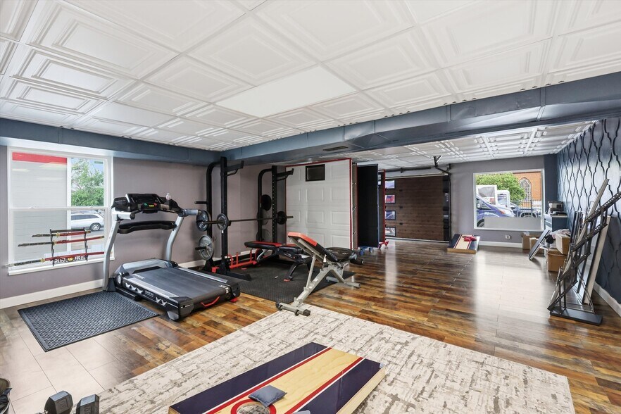 More Photos Of 7511 Leavenworth Rd, Kansas City Auto Repair For Sale