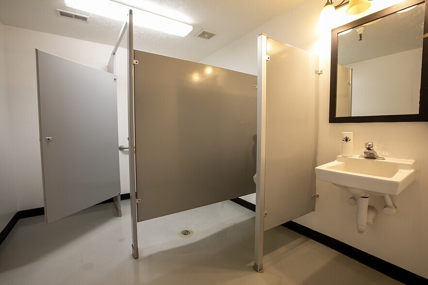 More Photos Of 4800 S 1700 W, Ogden Warehouse For Sale