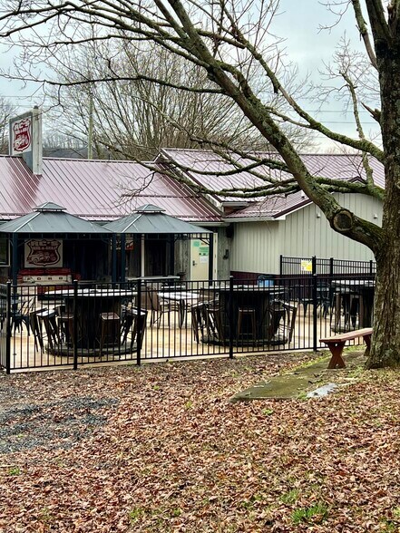 More Photos Of 4547 Red Rock Rd, Benton Restaurant For Sale