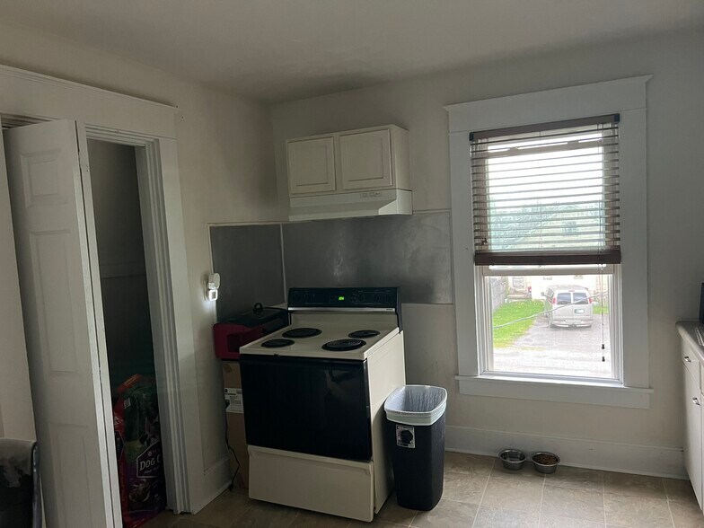 More Photos Of 713 Reed St, Columbus Apartments For Sale