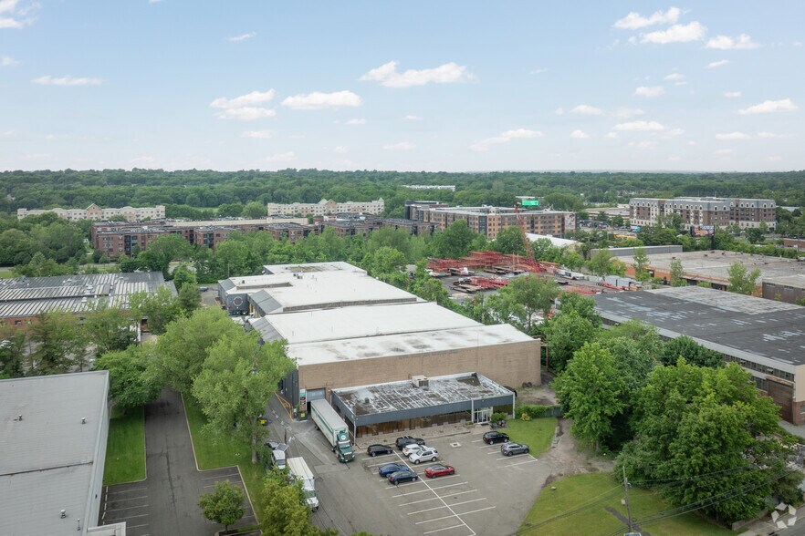 More Photos Of 500 Nordhoff Pl, Englewood Warehouse For Lease