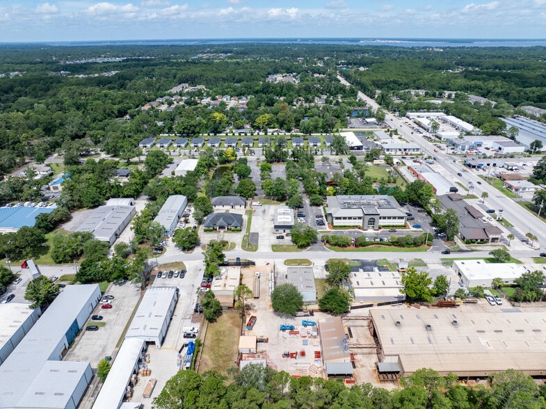 More Photos Of 9550 Sunbeam Center Dr, Jacksonville Warehouse For Sale