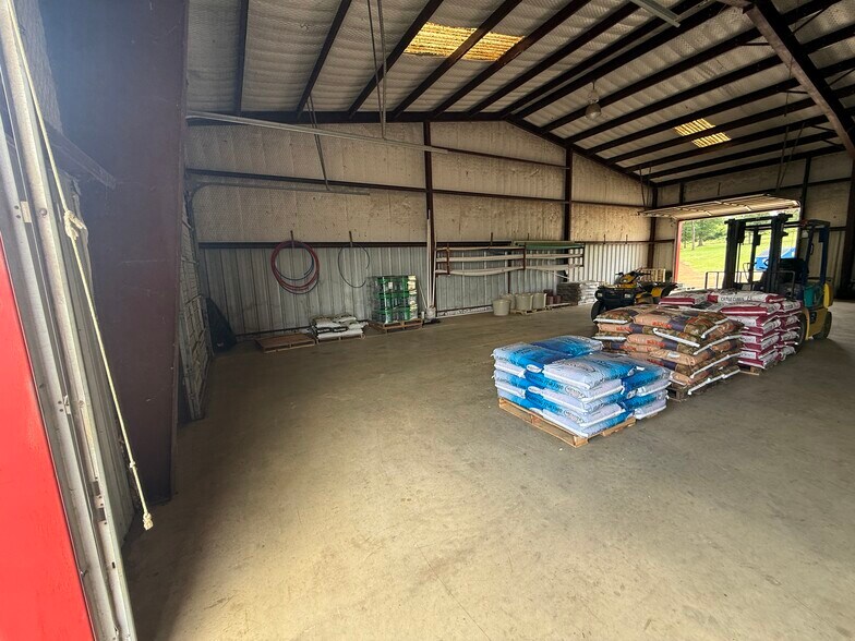 More Photos Of 17650 Texas 19, Montalba Auto Repair For Sale