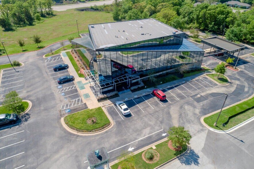 More Photos Of 1920 W Villa Maria Rd, Bryan Medical For Lease