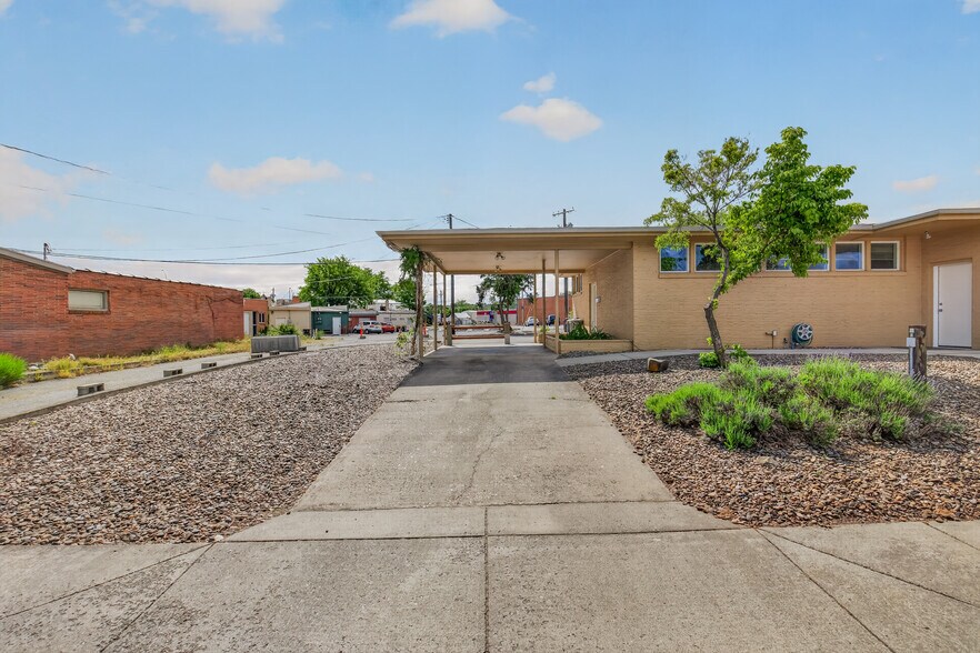 More Photos Of 619 Diagonal St, Clarkston Medical For Sale