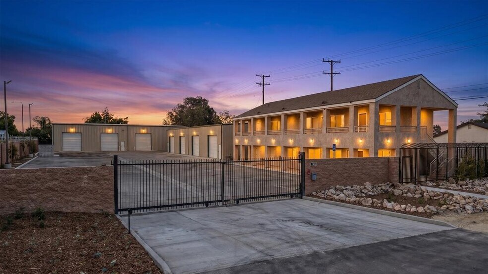 More Photos Of 11185 Roswell Ave, Pomona Warehouse For Lease