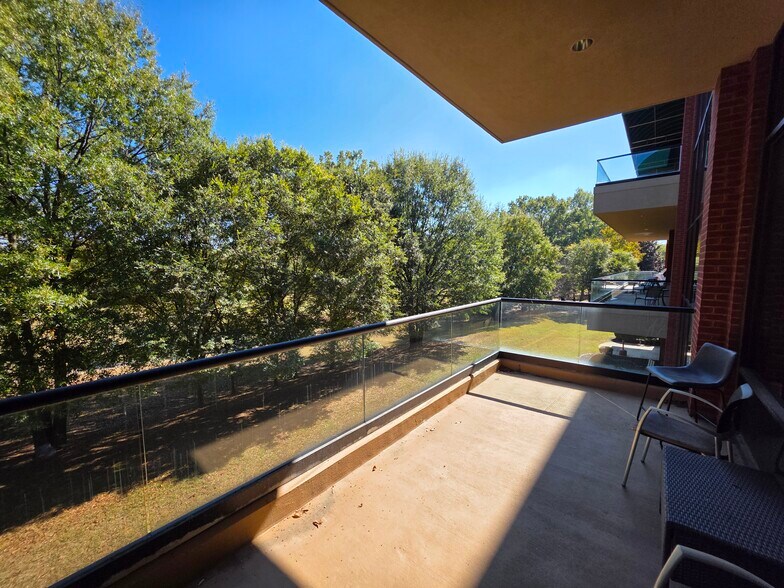 More Photos Of 303 Corporate Center Dr, Stockbridge Office For Lease