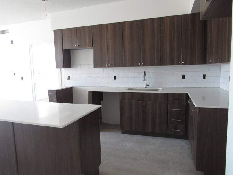 More Photos Of 1925 W North Temple, Salt Lake City Apartments For Lease