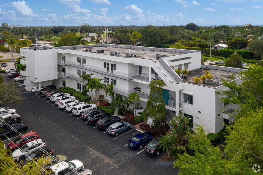 More Photos Of 1250 9th St N, Naples Office Residential For Lease