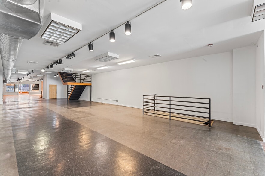 More Photos Of 262 Atlantic St, Stamford Freestanding For Sale