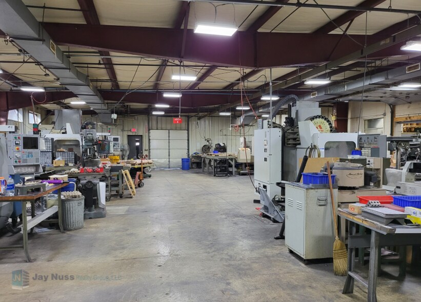 More Photos Of 604 South St, Holbrook Manufacturing For Sale