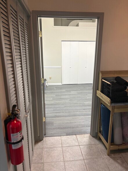 More Photos Of 116 Lake Ave, Buffalo Office For Lease