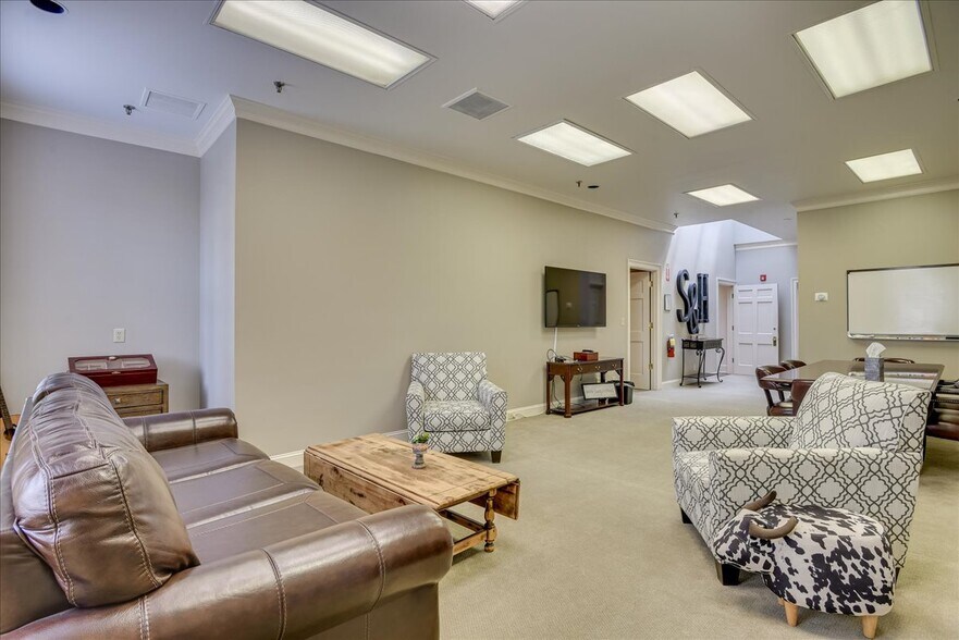 More Photos Of 624 Ellis St, Augusta Office For Sale