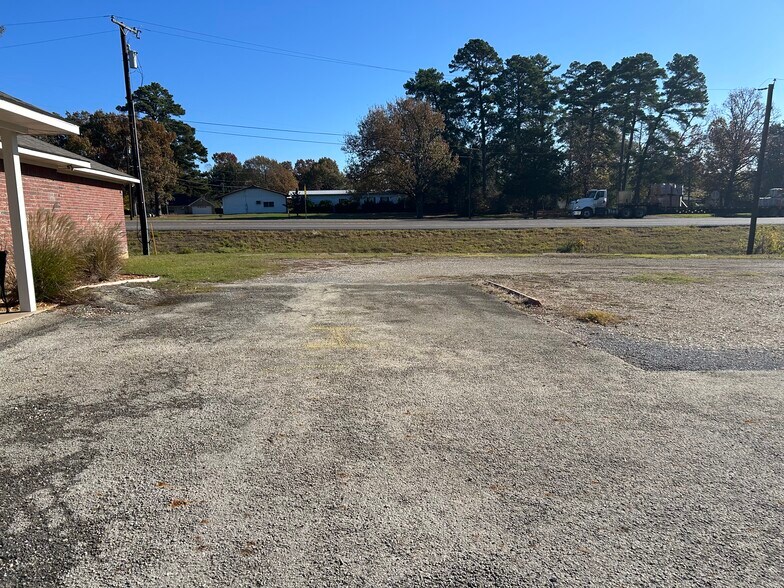 More Photos Of 140 AN County Road 140, Palestine Flex For Sale