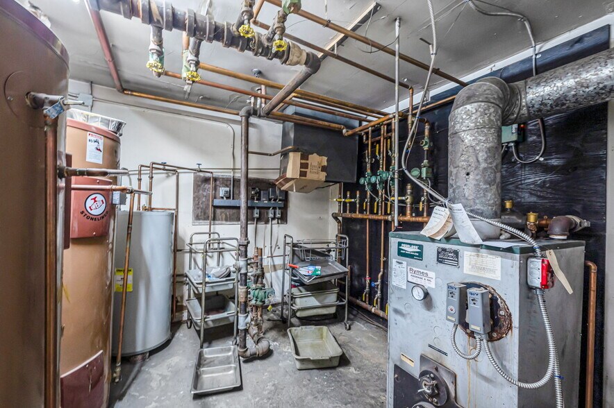 More Photos Of 69 Elliot St, Brattleboro Storefront Retail Residential For Sale