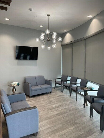 More Photos Of 25282 NW Fwy, Cypress Office For Lease