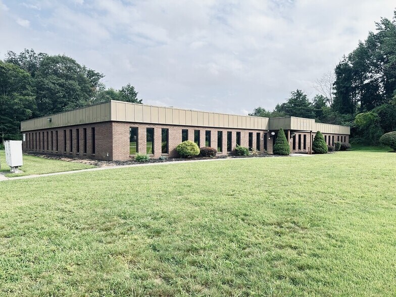 More Photos Of 2088 Rt 130, South Brunswick Office For Lease