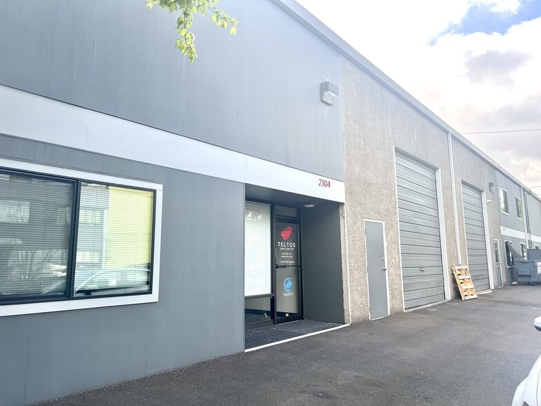 More Photos Of 2104-2134 SE 9th Ave, Portland Warehouse For Lease