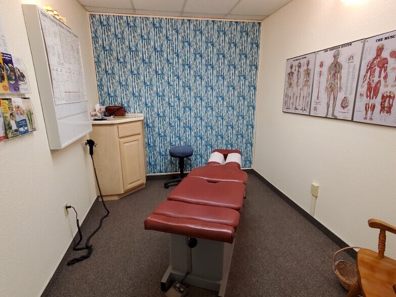 More Photos Of 11879 Kemper Rd, Auburn Office For Lease