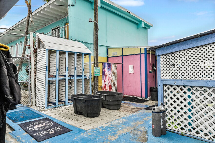 More Photos Of 27340 Overseas Hwy, Ramrod Key Hotel For Sale