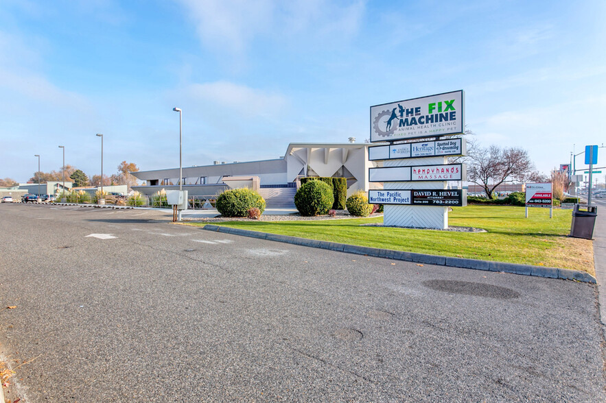 Primary Photo Of 3030 W Clearwater Ave, Kennewick Office For Lease