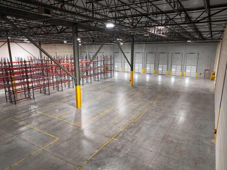 More Photos Of 175 Southwestern Ave, New Braunfels Warehouse For Lease