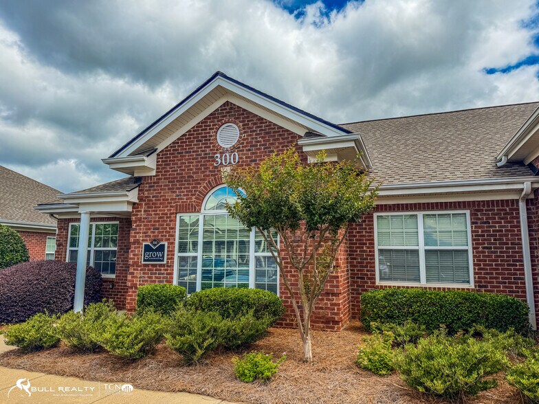 More Photos Of 4411 Suwanee Dam Rd, Suwanee Office For Sale