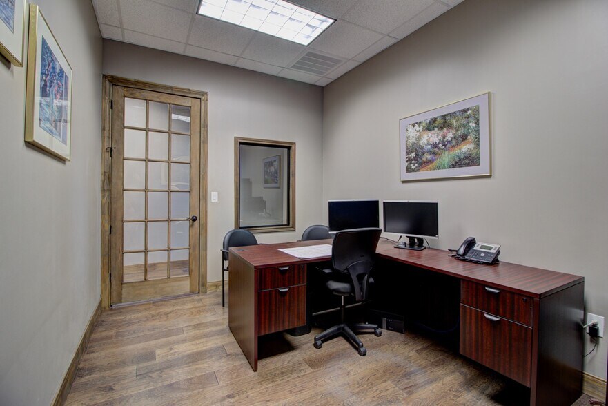 More Photos Of 923 N Loop 1604 E, San Antonio Unknown For Lease