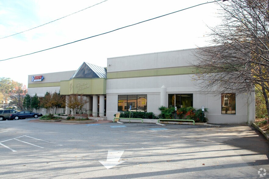 More Photos Of 3833 Roswell Rd NE, Atlanta Office For Lease