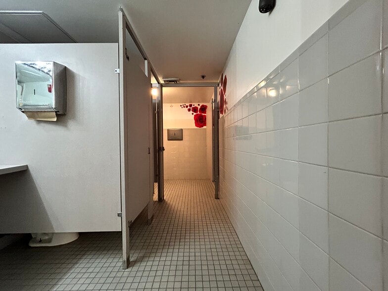 More Photos Of 2055 Liberty St, Hollywood Service For Sale