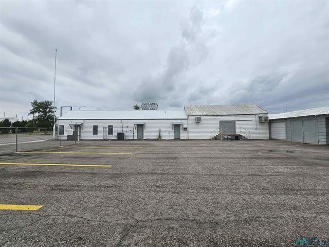 More Photos Of 705 N 1st St, Artesia Light Distribution For Sale