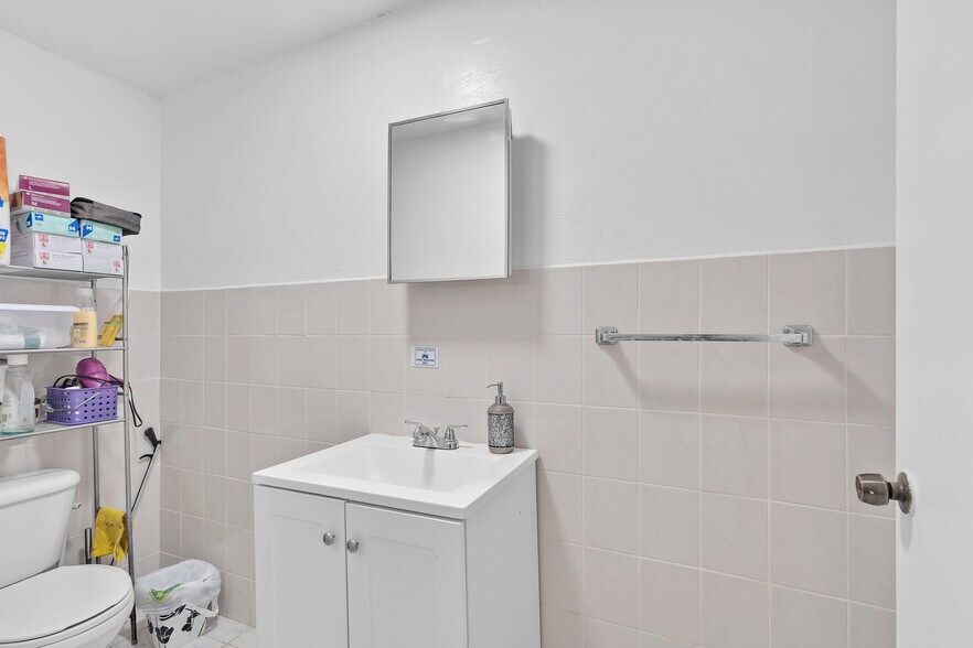 More Photos Of 73 E 47th St, Hialeah Assisted Living For Sale