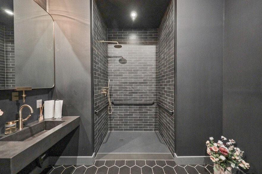 More Photos Of , Easton Unknown For Sale