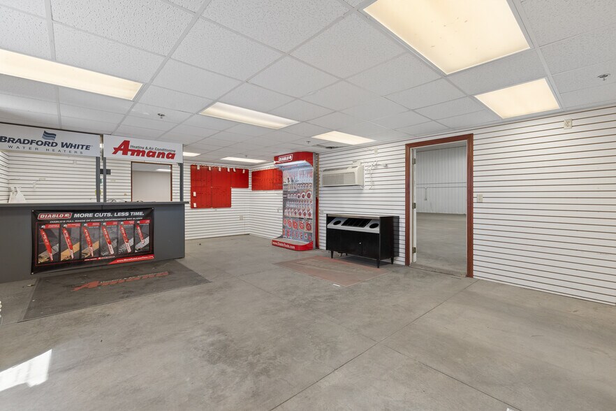 More Photos Of 2340 Taggart Rd, Rapid City Warehouse For Lease