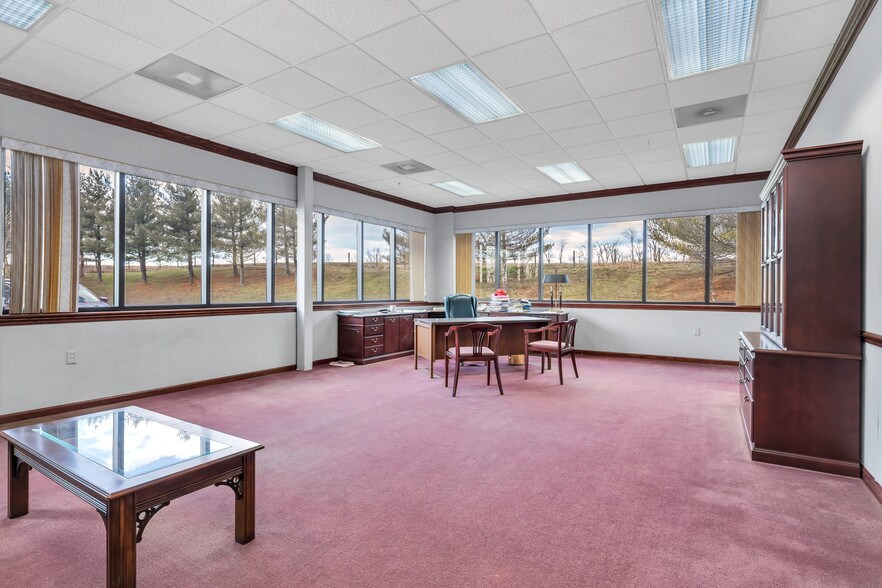More Photos Of 426 Industrial Blvd, Kearneysville Manufacturing For Lease